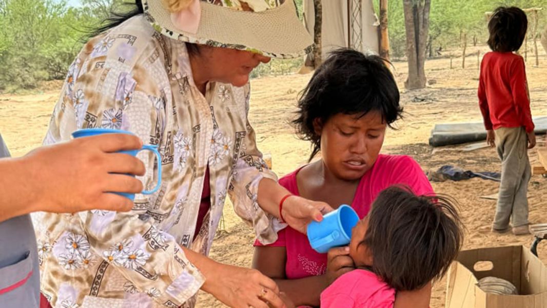 Atención médica en diferentes parajes de las zonas declaradas en emergencia sociosanitaria.