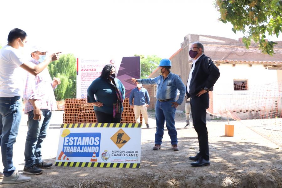 Agua para 70 familias y nueva plaza en Betania y obra de adoquinado en Cobos