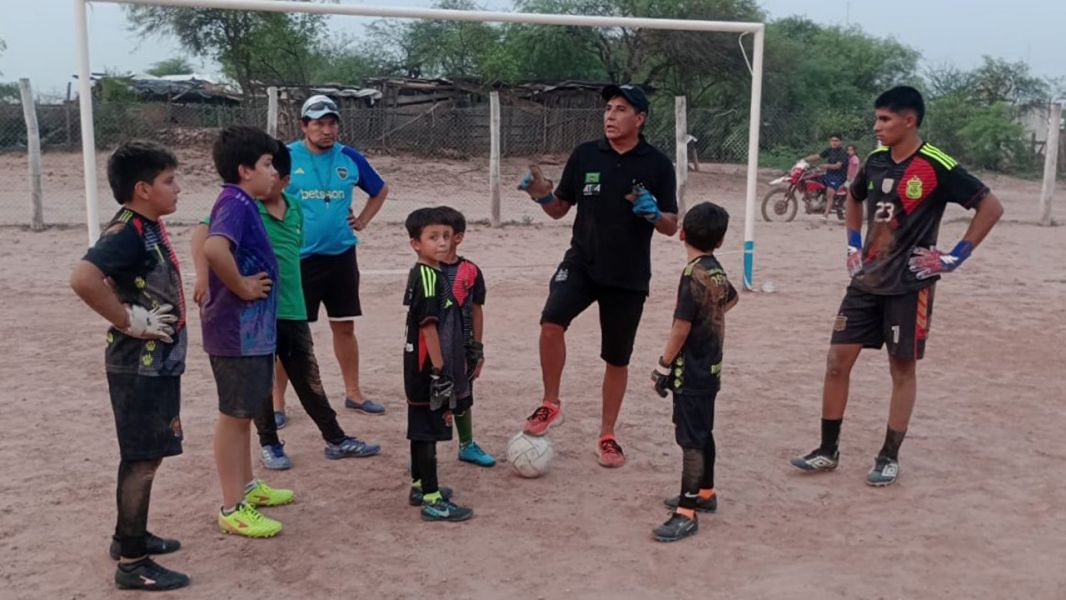Futbolistas indígenas de Coronel Juan Solá recibirán formación integral en el deporte
