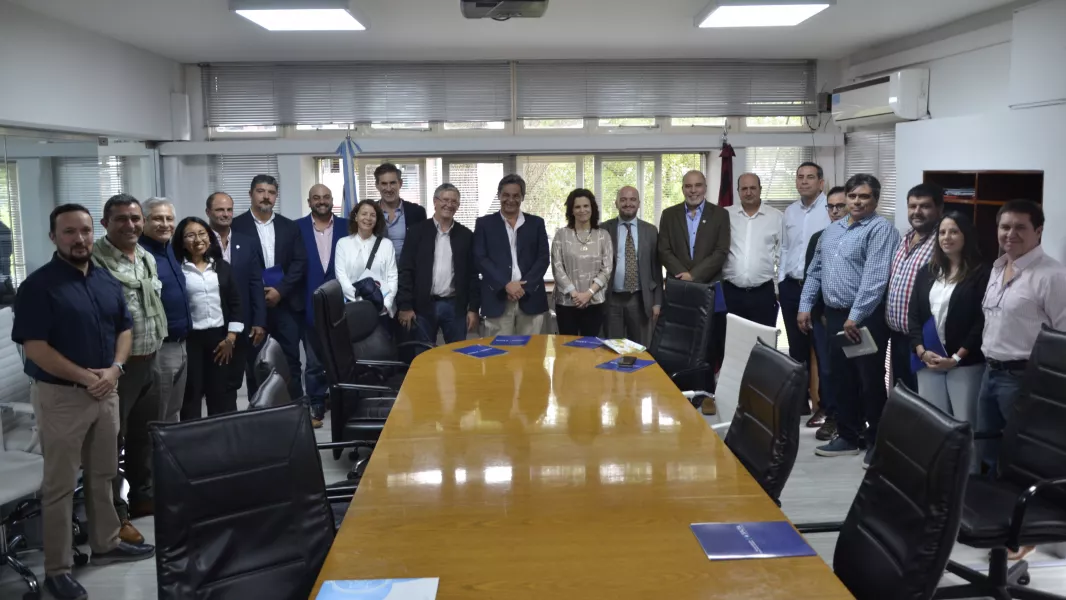 Educación y Producción unen estrategias para potenciar la agroindustria y el acceso al mercado laboral