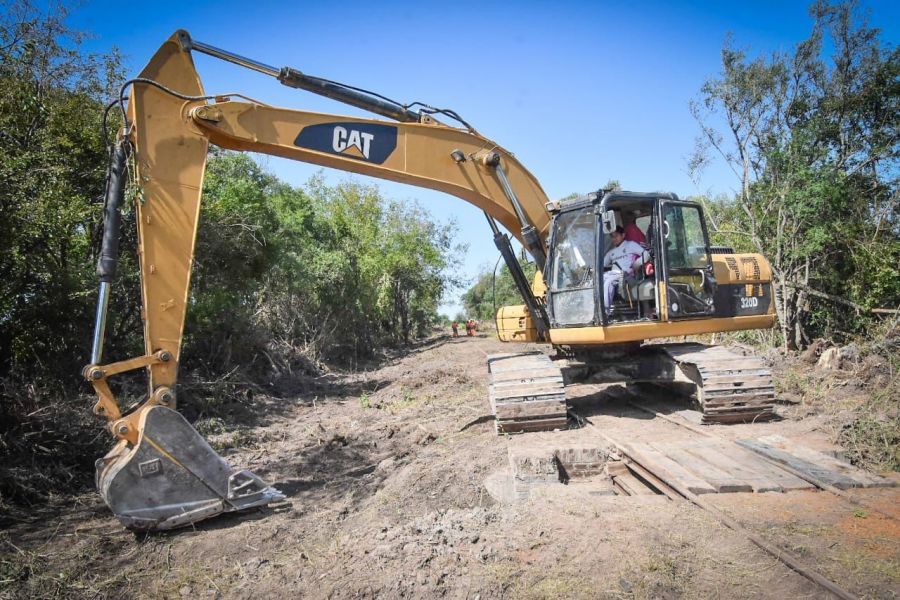 Sáenz, Massa y Marinucci supervisaron los trabajos en el C13 para poner en marcha el tren urbano Cerrillos- Moldes