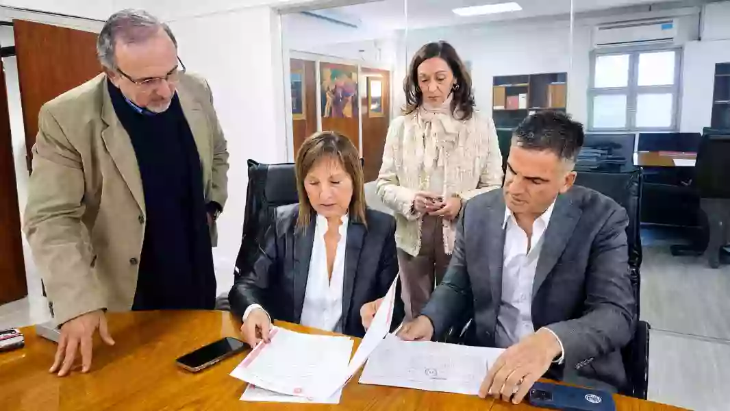 Tres empresas radicadas en parques industriales salteños obtuvieron la escrituración de sus predios