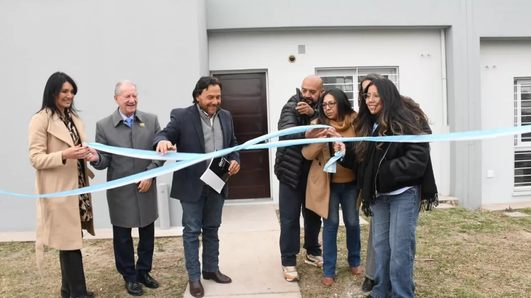 Entrega de 138 viviendas en Capital