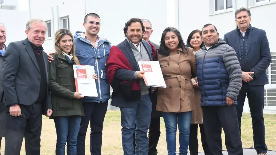 Entrega de 138 viviendas en Capital