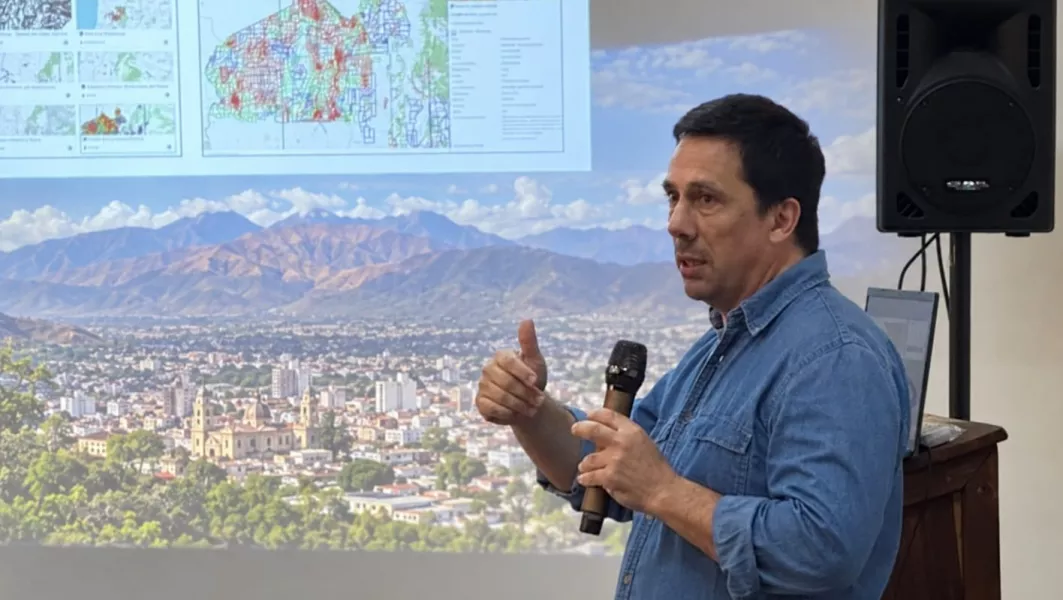 25251-se-presentaron-herramientas-de-informacion-geografica-ante-el-foro-de-intendentes-de-salta