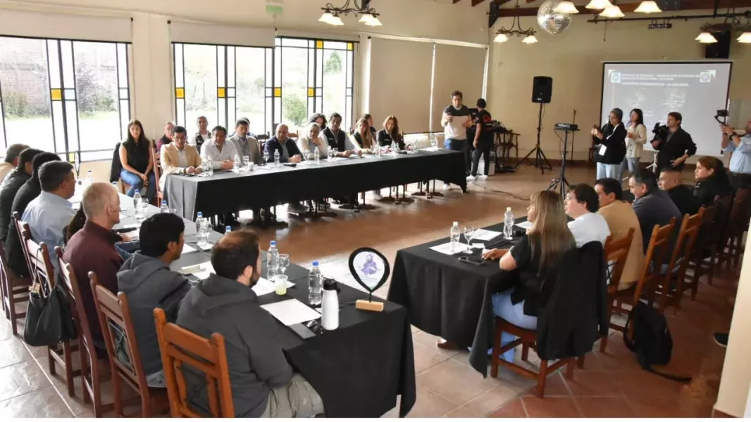 25426-se-coordinaron-acciones-preventivas-con-representantes-de-los-departamentos-de-la-caldera-y-gr
