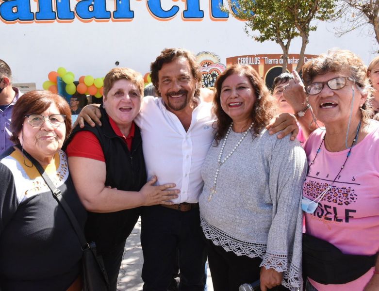 Cerrillos: Sáenz acompañó a adultos mayores del programa Conquistando Sueños en su 5° aniversario