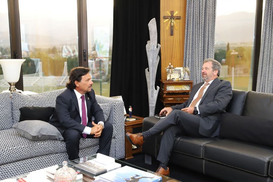 El gobernador Sáenz recibió en visita protocolar al Embajador de Canadá en Argentina