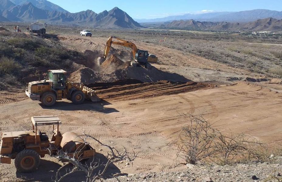 Inició obra de pavimentación en la RN 40 entre Molinos y Seclantás