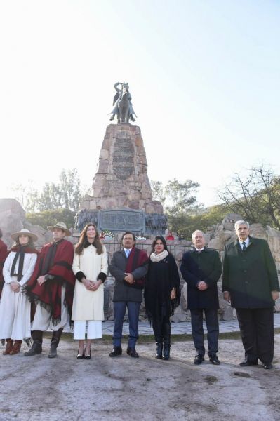 El gobernador Sáenz encabezó los actos centrales por los 201 años del fallecimiento del General Güemes.