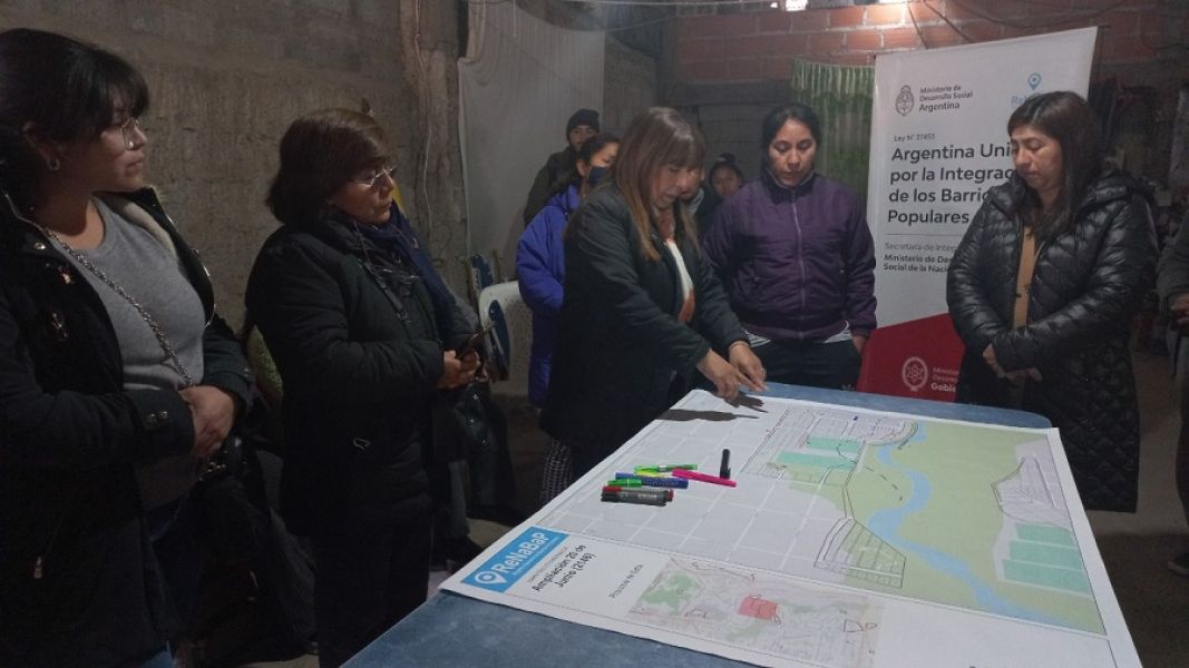 La Ministra Vargas se reunió con referentes de Barrios Populares de la Capital