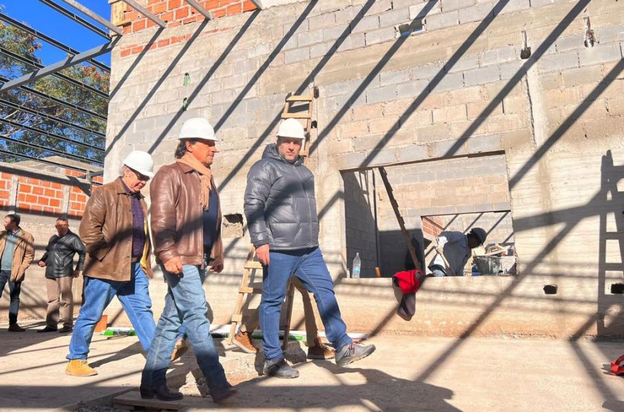 Se construyen en Tartagal casi 300 nuevas viviendas: Sáenz recorrió las obras