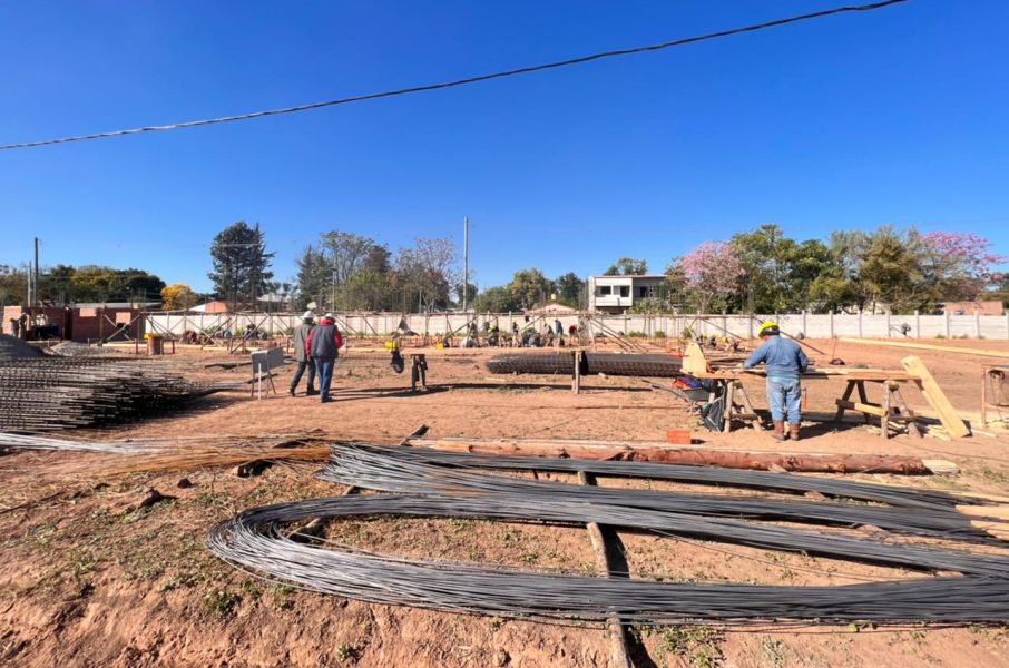Se construyen en Tartagal casi 300 nuevas viviendas: Sáenz recorrió las obras