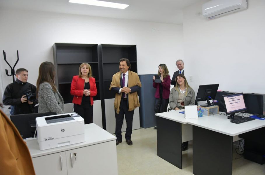 El gobernador Sáenz participó en el acto de juramento de las nuevas Asesoras de Incapaces
