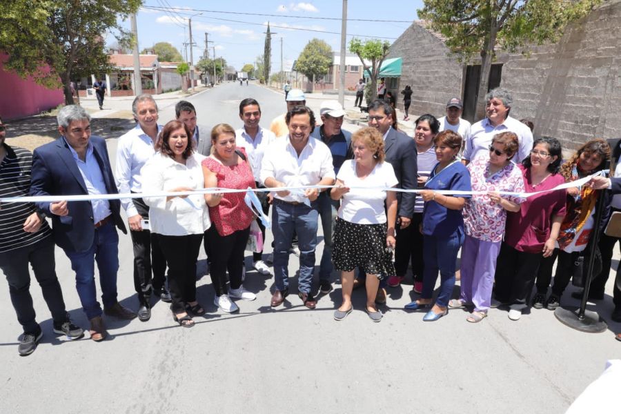 En Cerrillos Sáenz supervisó obras de viviendas, agua y saneamiento