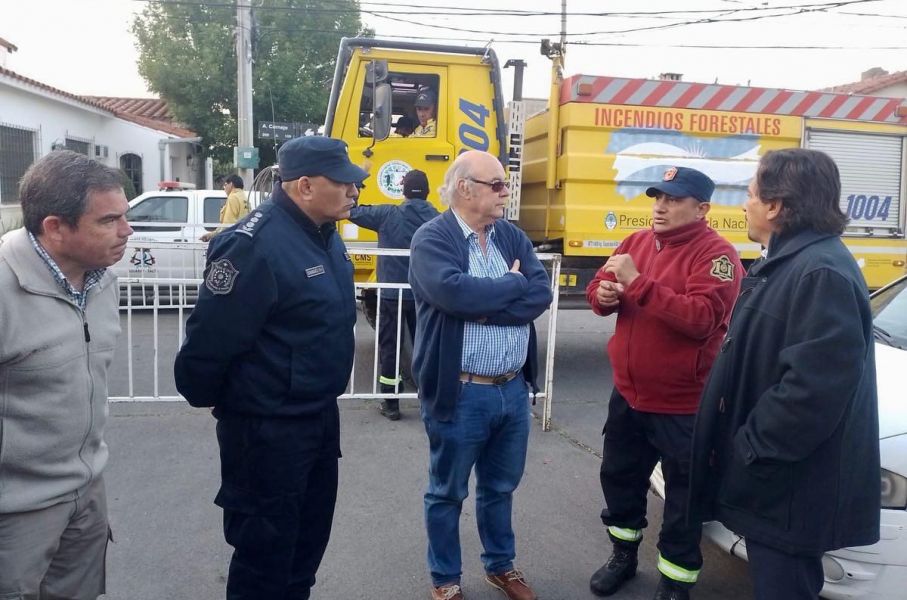 El gobernador Sáenz verificó el operativo integral que se despliega en el Cerro 20 de Febrero