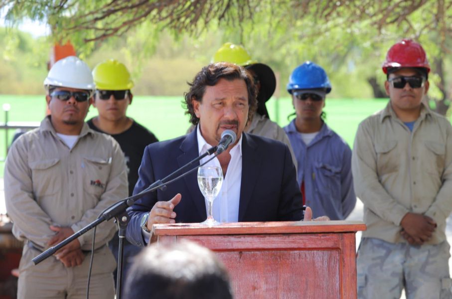 ”Invertiremos casi $900 millones en el nuevo Centro de Convenciones de Cafayate”, dijo Sáenz en el inicio de obras