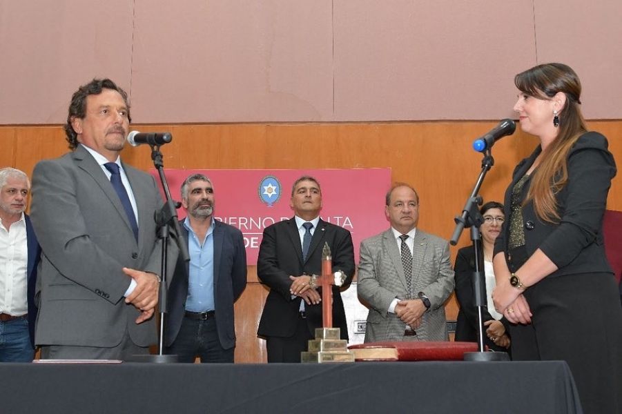 El gobernador Sáenz tomó juramento al nuevo Ministro de Salud Pública y a Secretarios del Gobierno de Salta