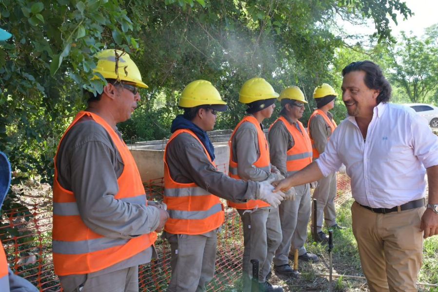 En Tartagal, el gobernador Sáenz supervisó obras en marcha para solucionar el abastecimiento de agua