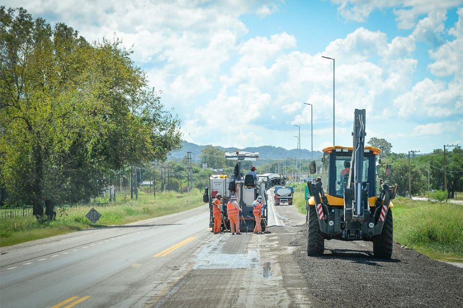 RN 9/34: El gobernador verificó el avance de obras de la nueva autopista Rosario de la Frontera -Metán