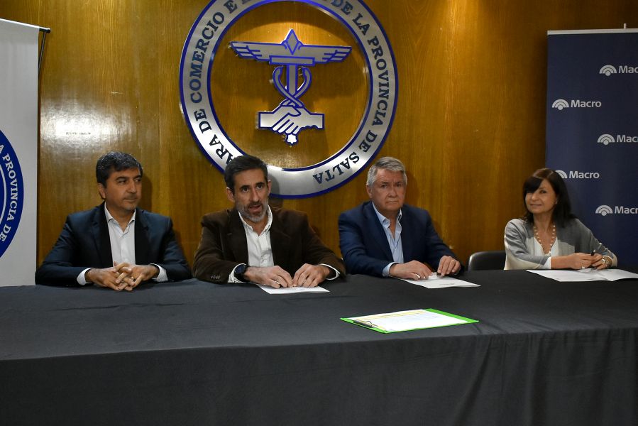 7159-gobierno-banco-macro-y-camara-de-comercio-presentaron-la-promo-dia-del-padre