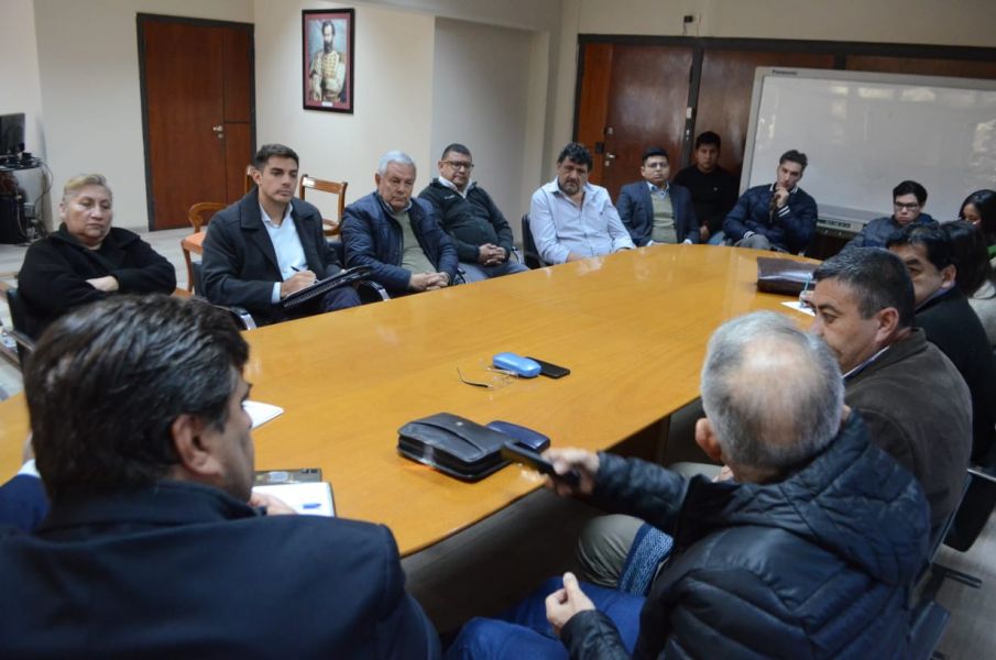 El ministro Villada recibió a empresarios de transporte del interior provincial