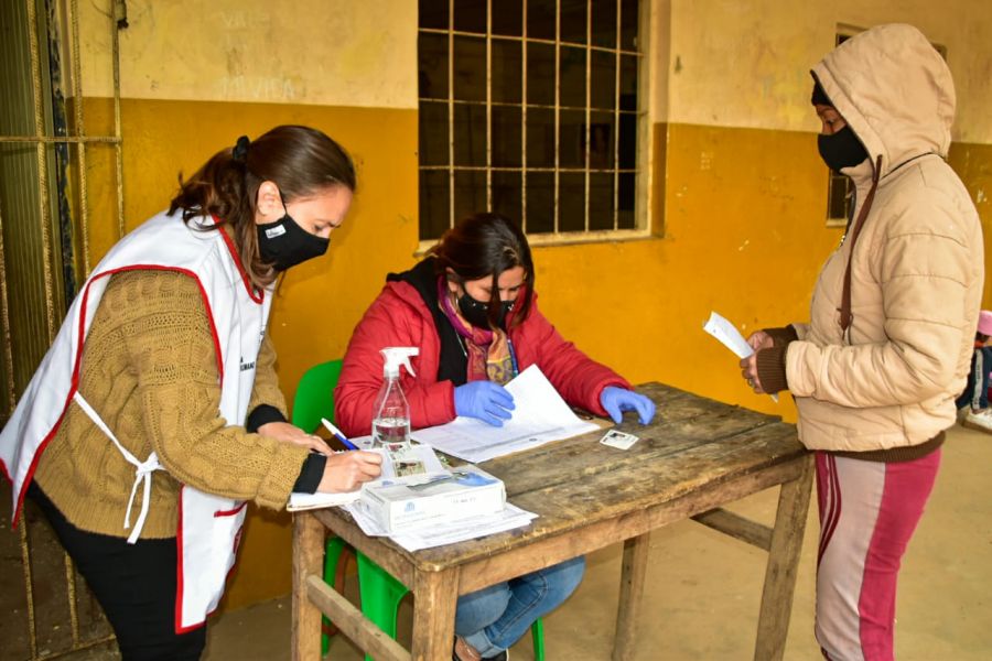 Continúa la entrega de módulos alimentarios focalizados a familias originarias