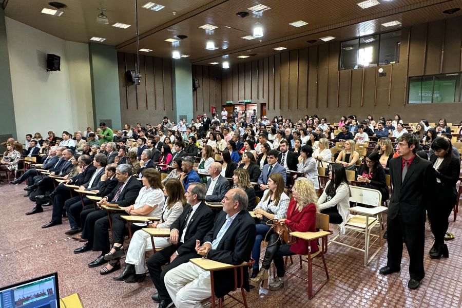 Los primeros estudiantes de medicina de la UNSa recibieron sus diplomas