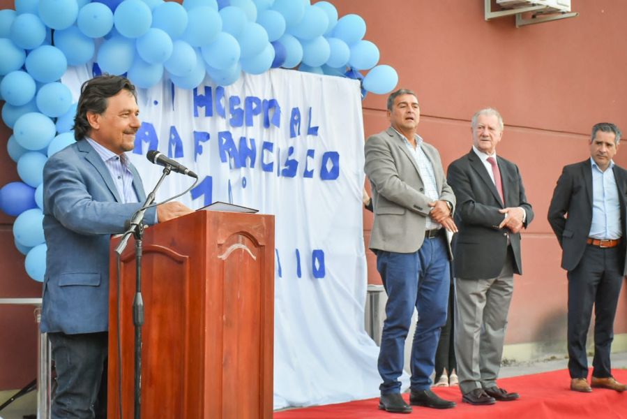 En el marco de las celebraciones por el 10° aniversario del hospital Papa Francisco se habilitó un nuevo tomógrafo.