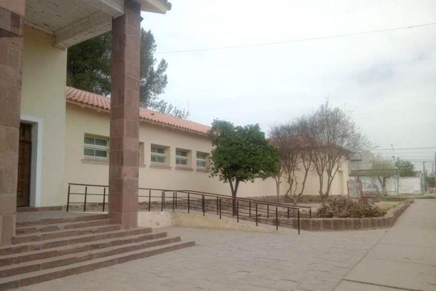 En la escuela 4.705 de Rosario de la Frontera se ejecutan refacciones