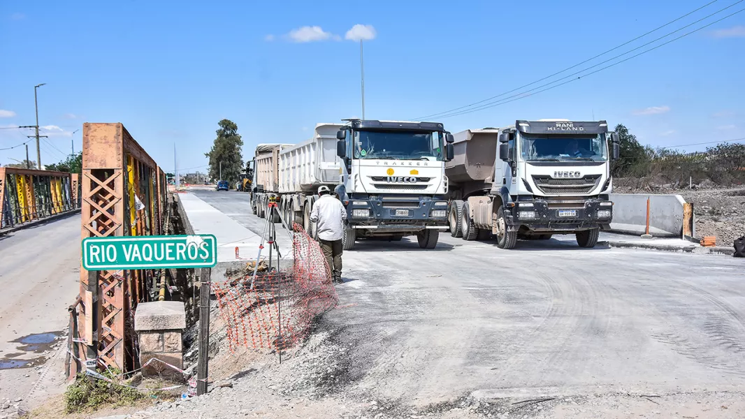 23306-realizaron-la-prueba-de-carga-sobre-el-nuevo-puente-de-vaqueros