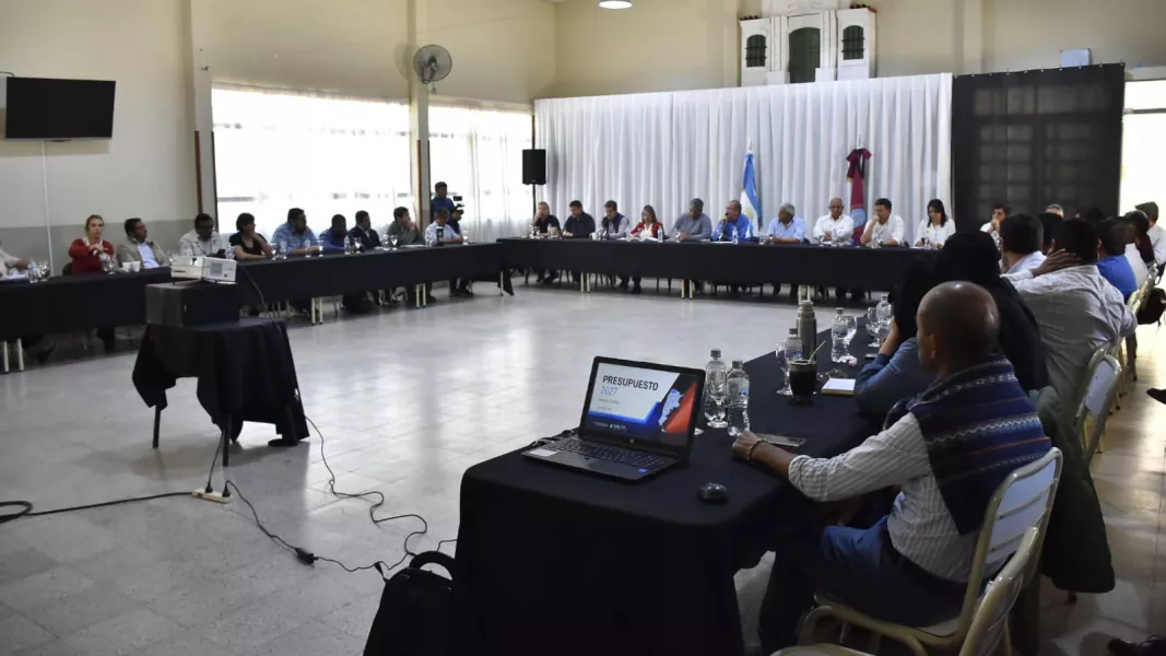 24788-el-gobierno-inicio-en-molinos-la-ronda-de-consultas-regionales-para-definir-el-presupuesto-202