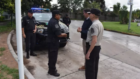 Entrega de móviles policiales policiales