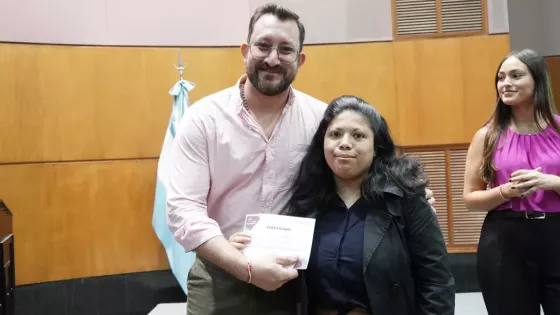 El Gobierno reconoció y certificó a 120 docentes sobre la prevención del suicidio adolescente