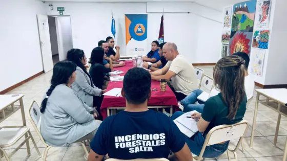 Defensa Civil y Educación planificaron las actividades anuales coordinadas