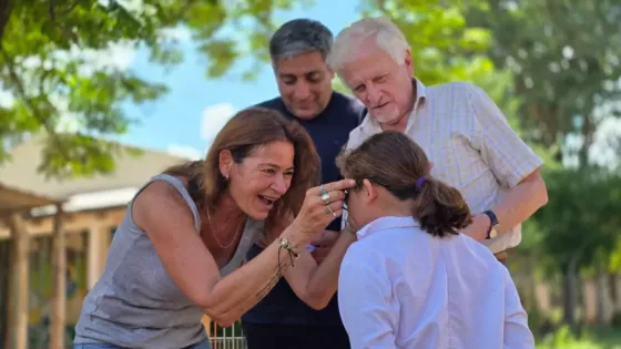 El Gobierno provincial fortalece las políticas públicas de salud visual con entrega gratuita de anteojos