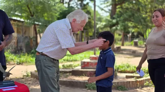 El Gobierno provincial fortalece las políticas públicas de salud visual con entrega gratuita de anteojos