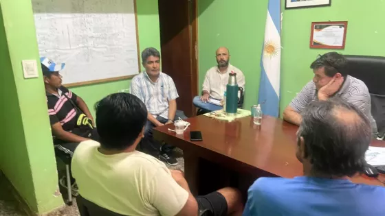Continúa el proceso de regularización de tierras con comunidades de la Unión Rivadavia Banda Sur
