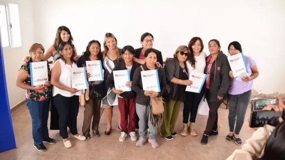 Regularización dominial: 50 familias de Rosario de Lerma recibieron las escrituras de terrenos