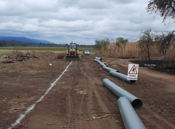Construyen un nuevo acueducto entre General Mosconi y Tartagal