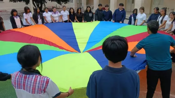 Educación impulsa el movimiento en las escuelas por el Día Mundial de la Actividad Física