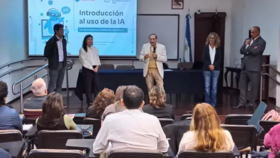Empleados públicos se capacitan en Inteligencia Artificial en la Universidad Nacional de Salta