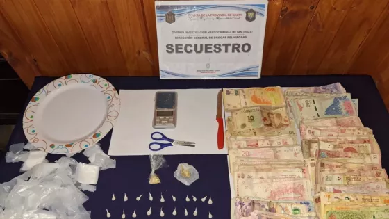 Denuncias Web: detenidos y secuestro de más 800 dosis de Metán