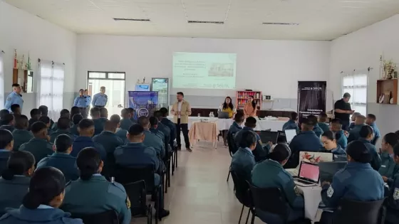 Cadetes de la Provincia se capacitaron en inteligencia artificial