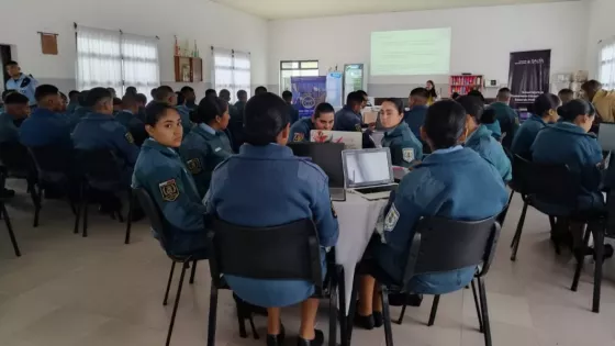 Cadetes de la Provincia se capacitaron en inteligencia artificial