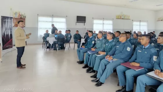 Cadetes de la Provincia se capacitaron en inteligencia artificial