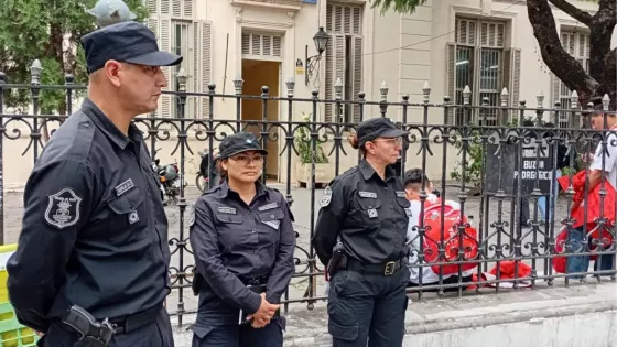 El Secretario de Seguridad visitó establecimientos educativos