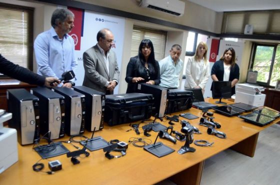 El Registro Civil incorporó nuevo equipamiento para la toma de trámite de DNI y pasaporte.