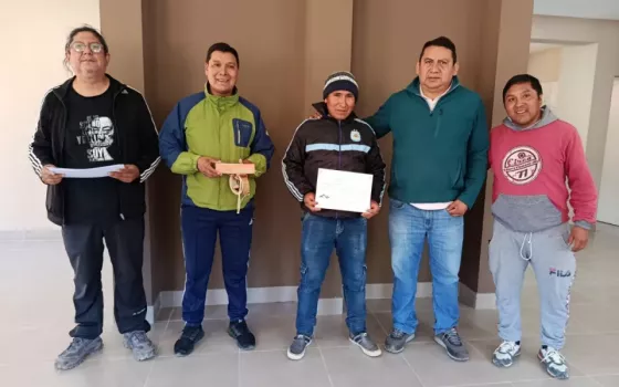 El Mercado Artesanal de Salta capacitó en soguería criolla a artesanos de Nazareno