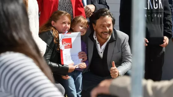 Entrega de viviendas en Coronel Moldes